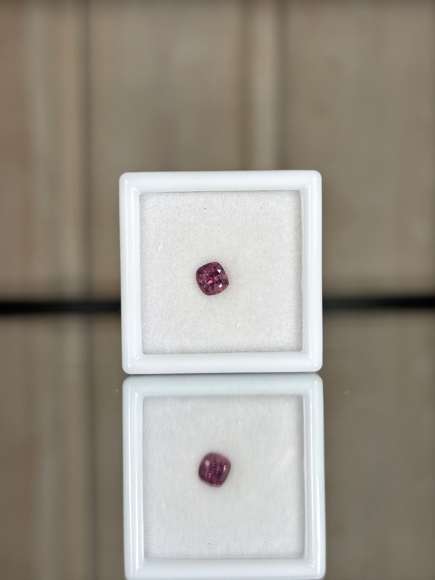 Espinela rosa 4 mm